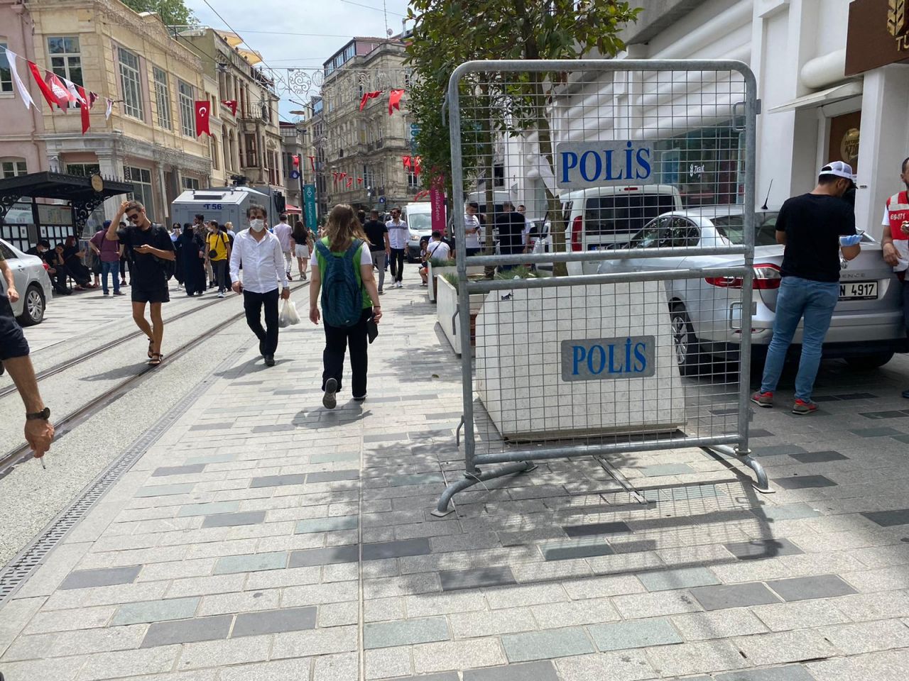 İstiklal Caddesi giriş ve çıkışları kapatıldı: SuperHaber olay yerinde! 10