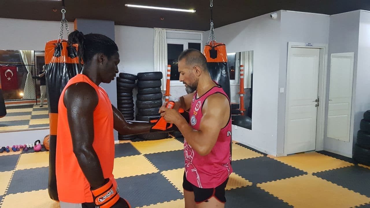 Fabrice N'Sakala Alanya’da Muay Thai yaparak yeni sezona hazırlanıyor 3