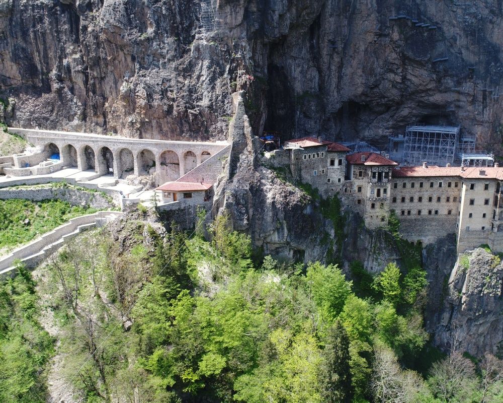 Sümela Manastırı 5 yıl aradan sonra yarın ziyarete açılıyor 1