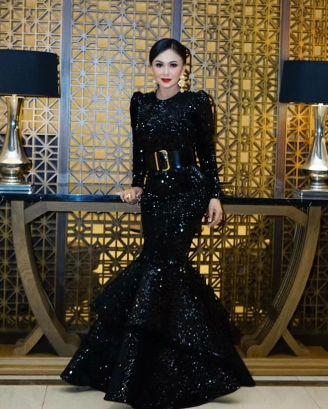 Ünlü şarkıcıdan şoke eden itiraf: İki oğlumla birlikte cinsel içerikli film izliyoruz! 3