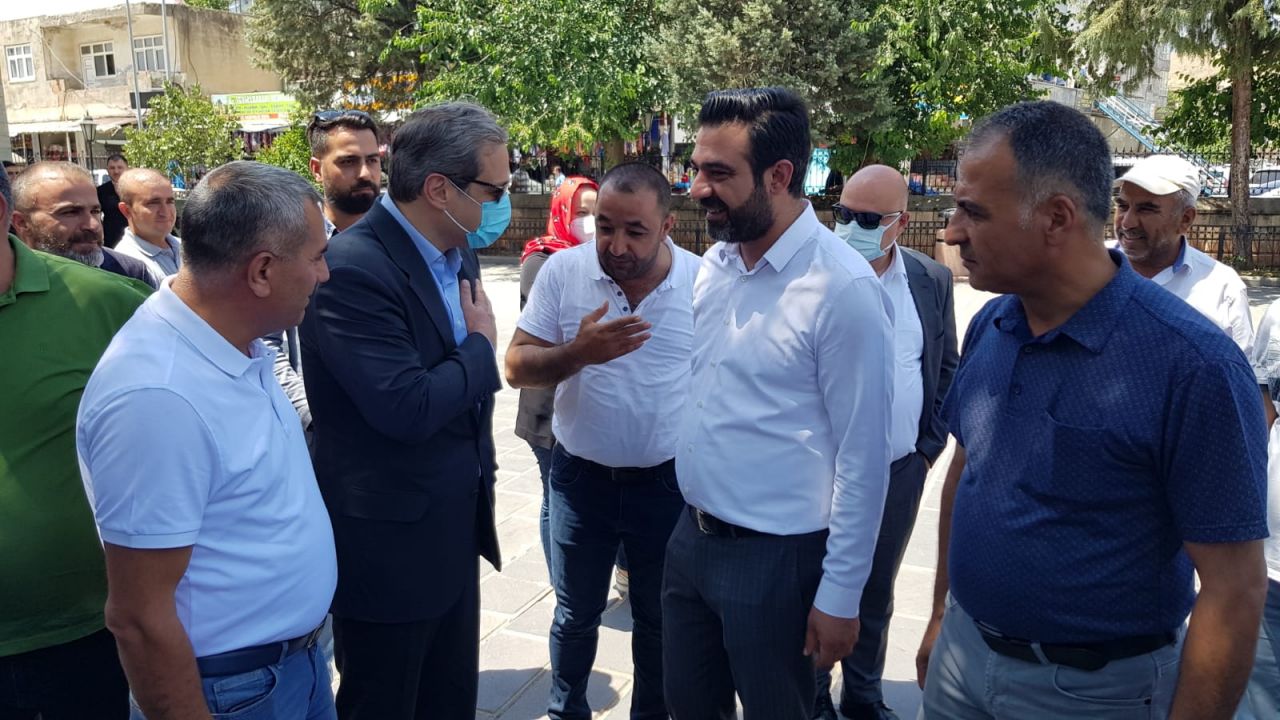 Burak Elmas, Siirt'teki Veysel Karani Türbesi'nde dua edip kurban kesti 5