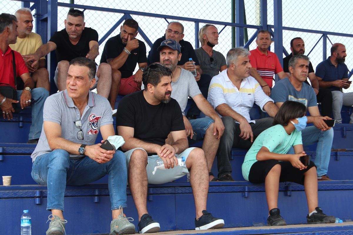 Jan Olde Riekerink ile Ümit Karan, İskenderun'da genç yetenekleri keşfediyor 3