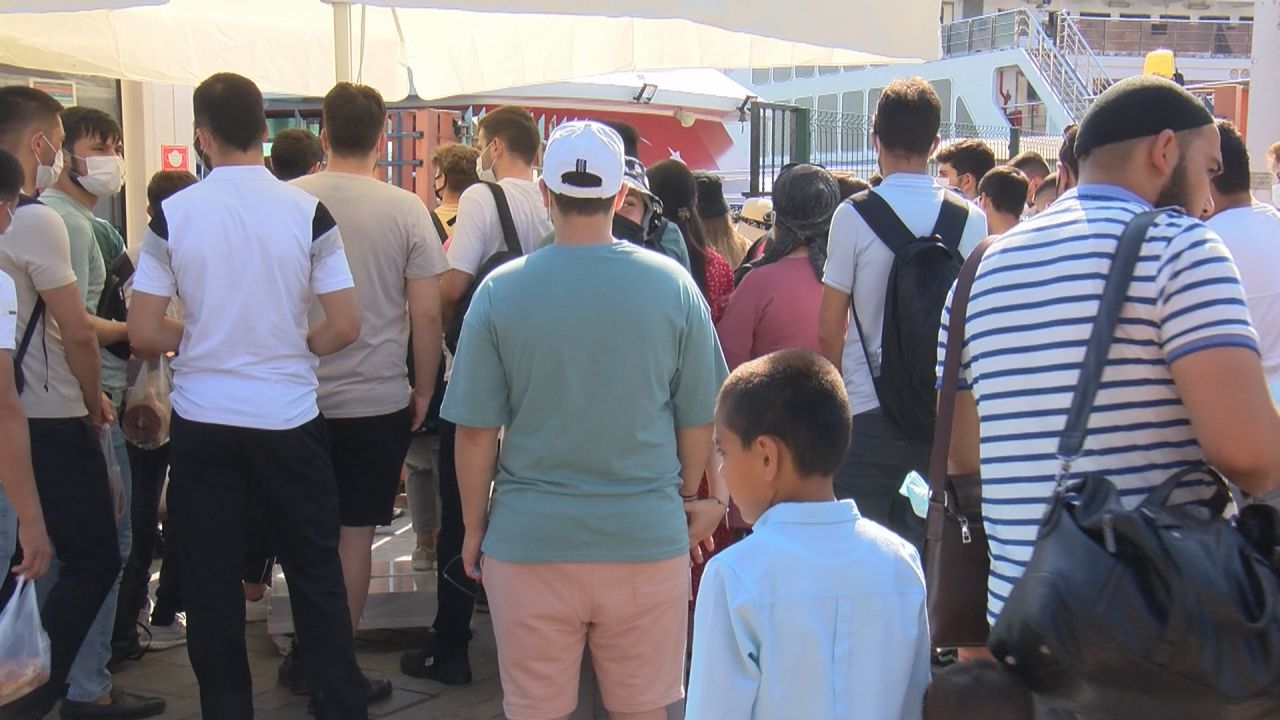 İstanbul'da kısıtlamasız ilk pazar gününden manzaralar 23
