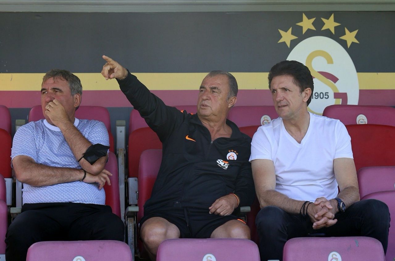 Gheorghe Hagi ile Gheorghe Popescu, Galatasaray antrenmanında... 4