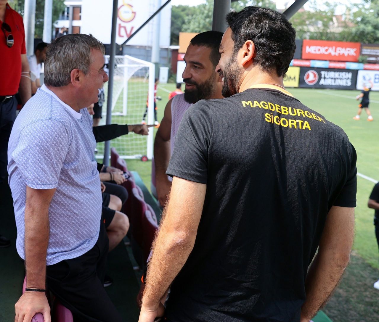 Gheorghe Hagi ile Gheorghe Popescu, Galatasaray antrenmanında... 2
