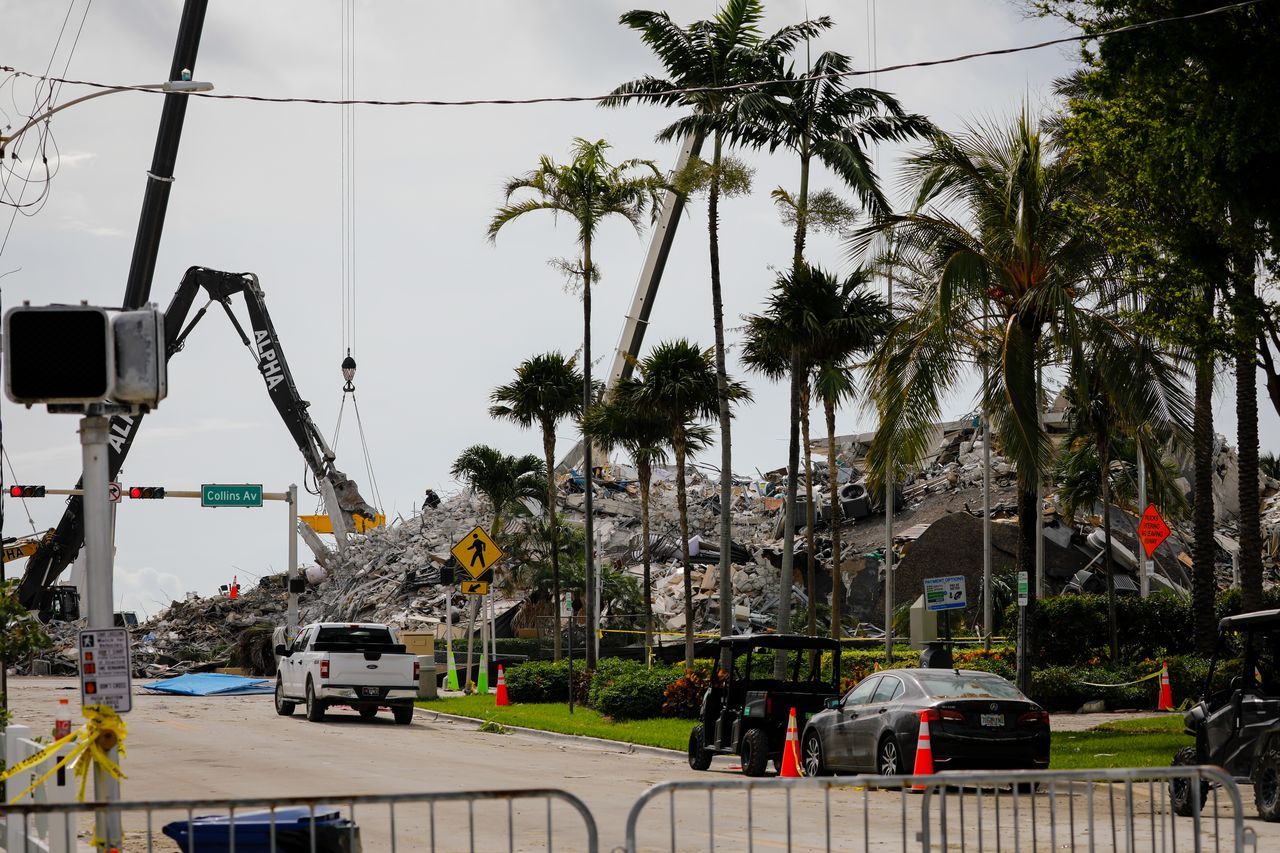 Miami'de çöken binada ölenlerin sayısı 27'ye yükseldi! 118 kişi halen enkaz altında 2