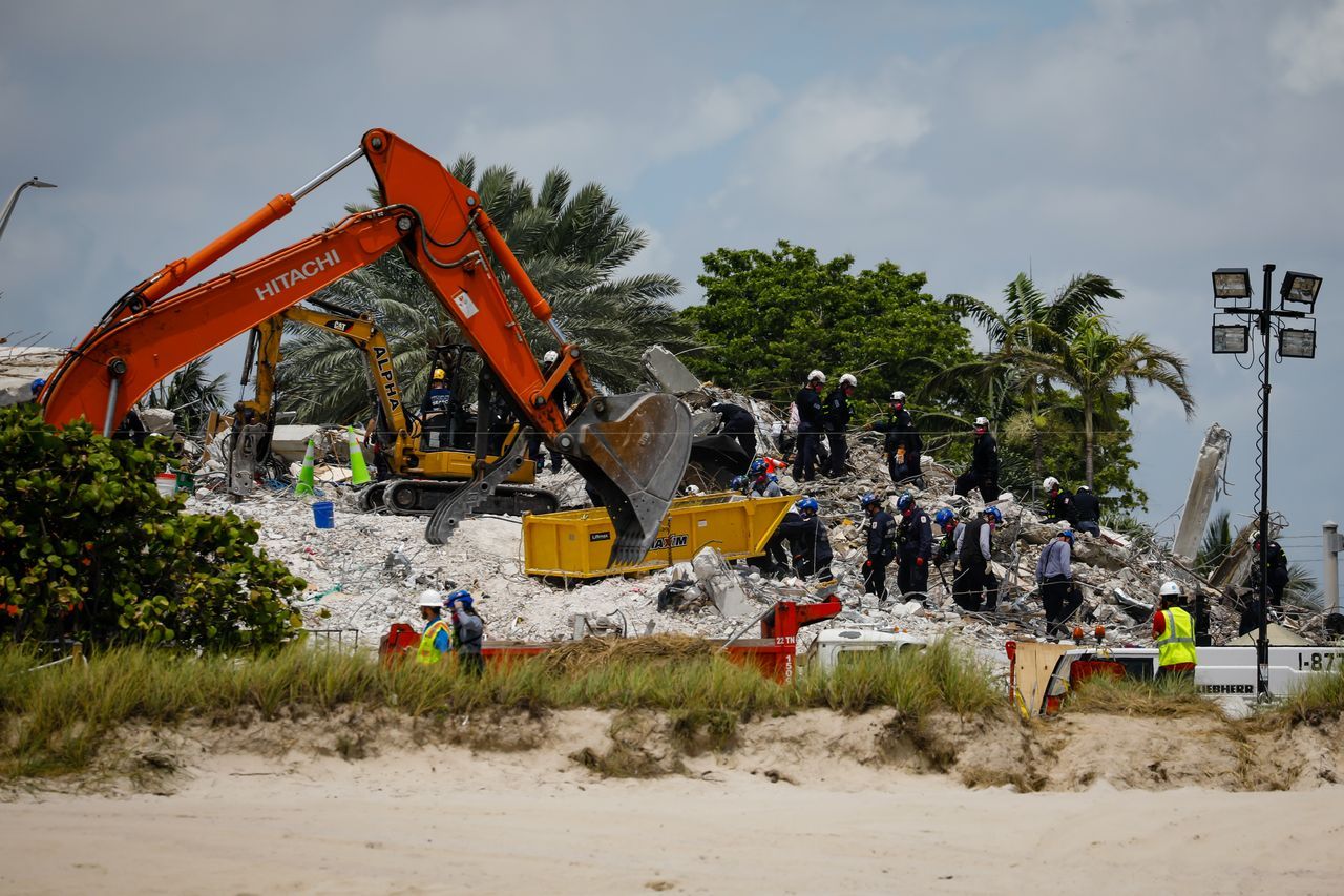Miami'de çöken binada ölenlerin sayısı 27'ye yükseldi! 118 kişi halen enkaz altında 12
