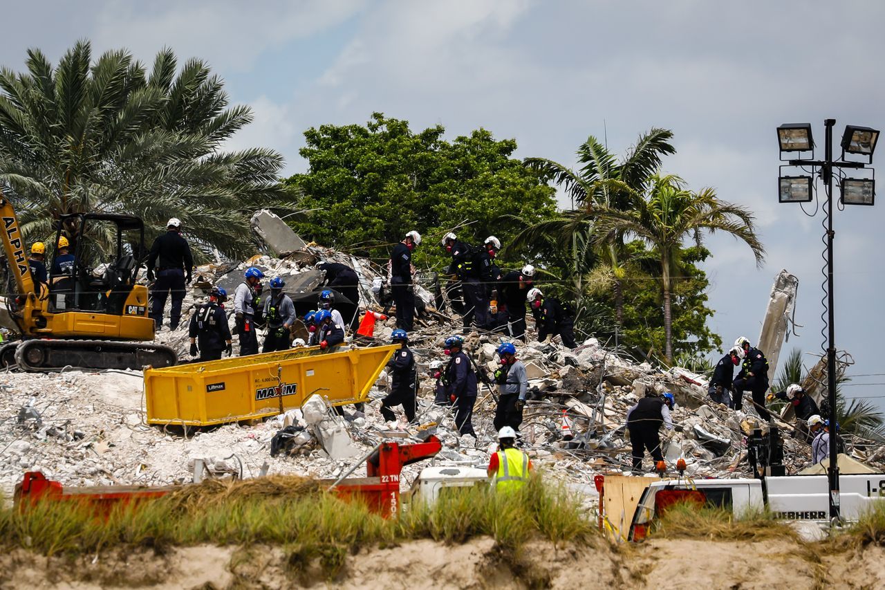 Miami'de çöken binada ölenlerin sayısı 27'ye yükseldi! 118 kişi halen enkaz altında 13