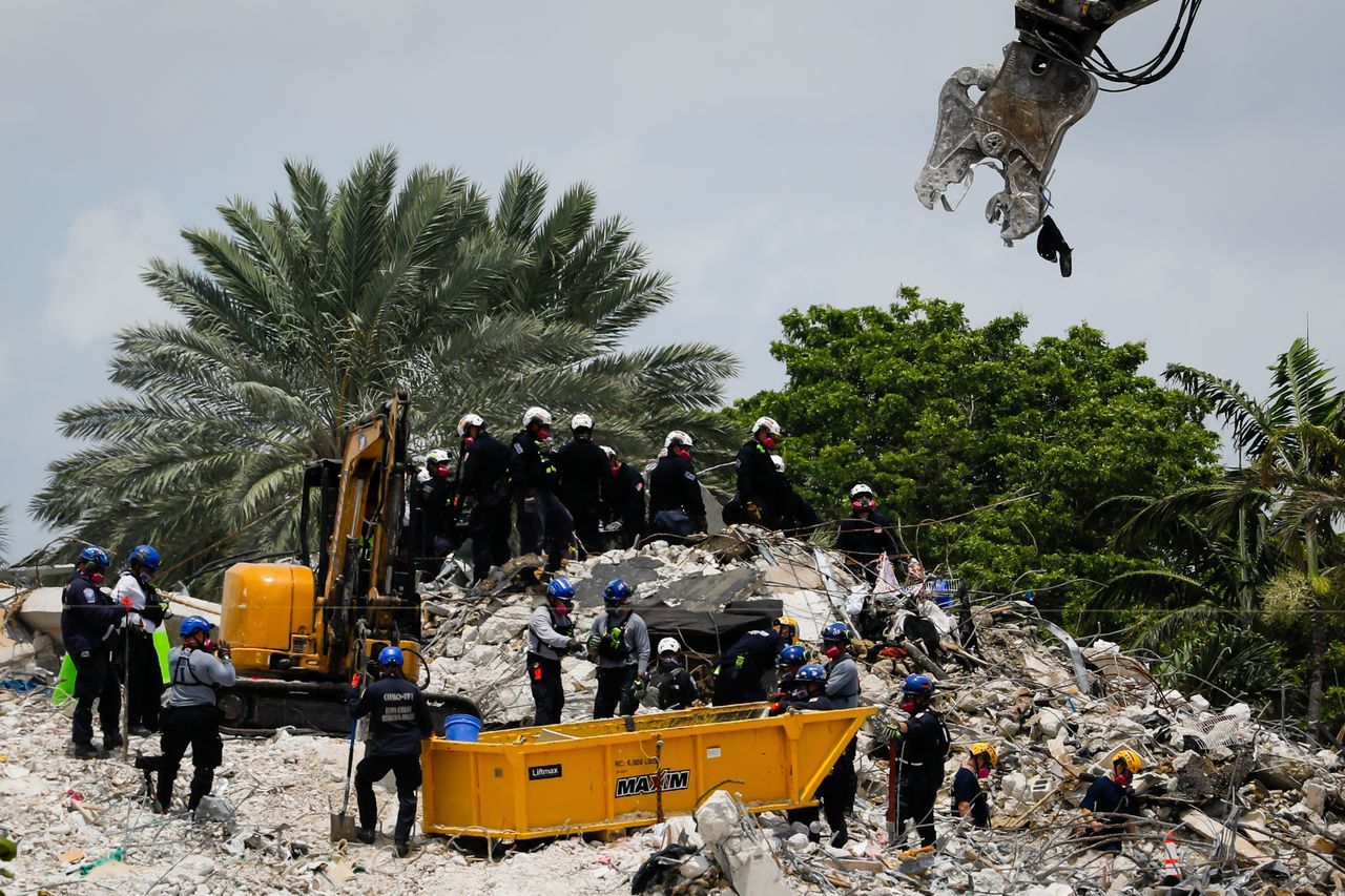 Miami'de çöken binada ölenlerin sayısı 27'ye yükseldi! 118 kişi halen enkaz altında 17