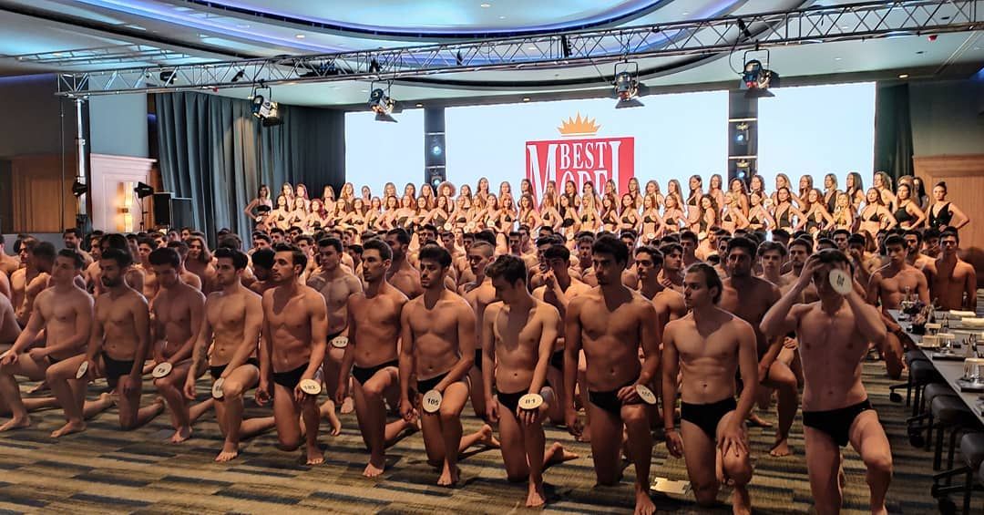Erkek adaylar diz üstü çöktürülerek yere oturtuldu! Sosyal medya yıkıldı! İşte 34. Best Model Türkiye 2021 yarışmasındaki o görüntülerle ilgili ilk açıklama 6