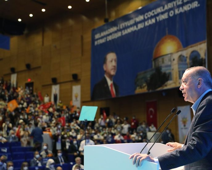 Cumhurbaşkanı Erdoğan, Diyarbakır Annelerini kaldıkları çadırda ziyaret etti 24