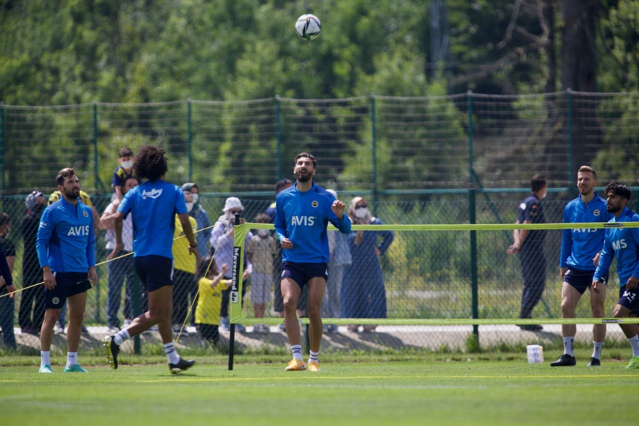 Caner Erkin'den olay küfür! Antrenmanın yayınlayan Fenerbahçe TV'de canlı yayın kazası yaşandı 1
