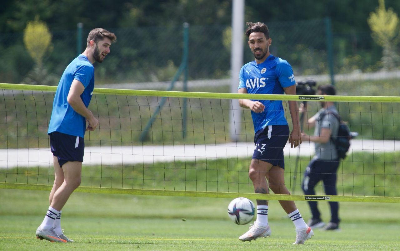 Caner Erkin'den olay küfür! Antrenmanın yayınlayan Fenerbahçe TV'de canlı yayın kazası yaşandı 3