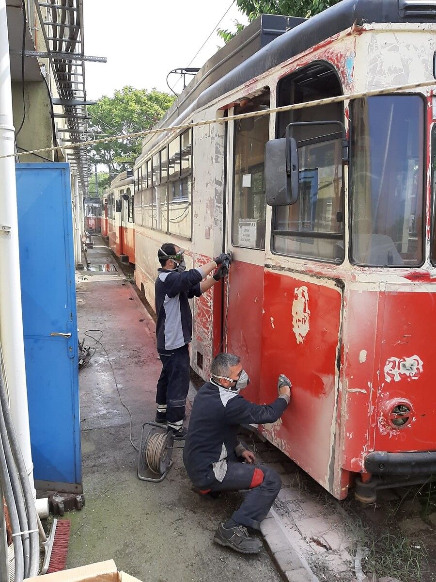 Kadıköy-Moda tramvay hattında hatalı park seferlerin aksamasına neden oluyor! 6 ayda 20 saat sefer aksadı 5