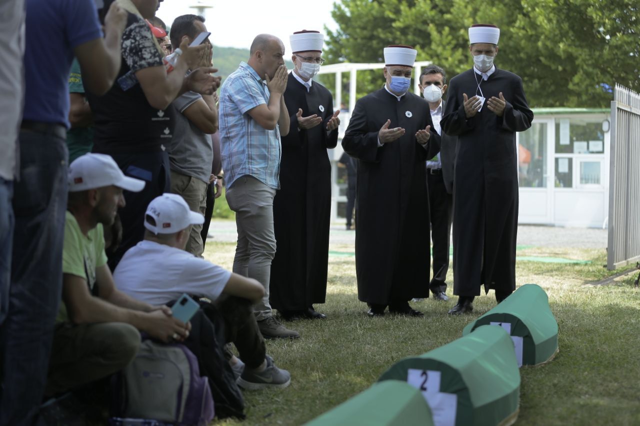 Aradan geçen çeyrek asır gözyaşlarını dindirmedi 1