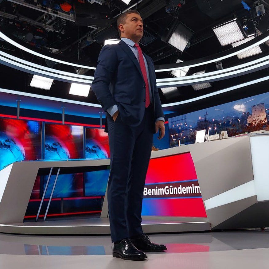 FOX TV sunucusu İsmail Küçükkaya'nın stajyeri taciz ettiği ortaya çıktı! Skandalları bitmiyor! Şok mesajlar... 7