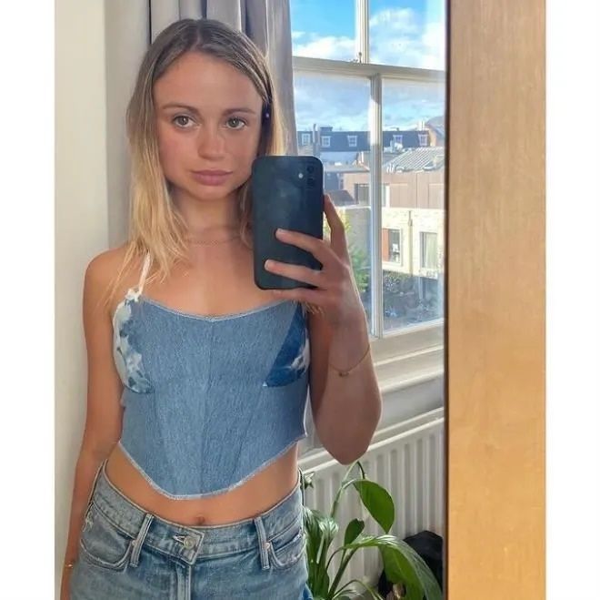 İngiliz Kraliyet Ailesi şokta! Ailenin en güzel kadını kullanılmış iç çamaşırlarını satıyor! instagram fenomeni Kraliçe adayı... 8