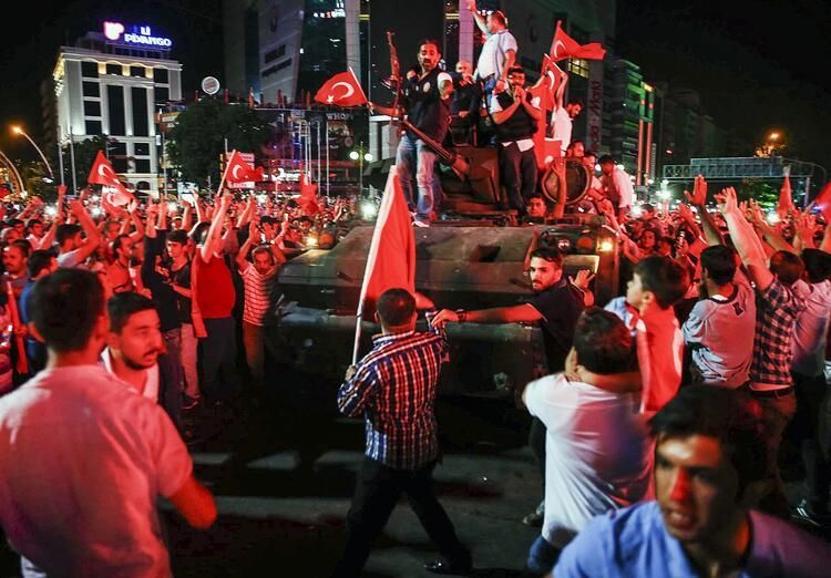 Bugün tüm dualar 15 Temmuz şehitleri için! 5