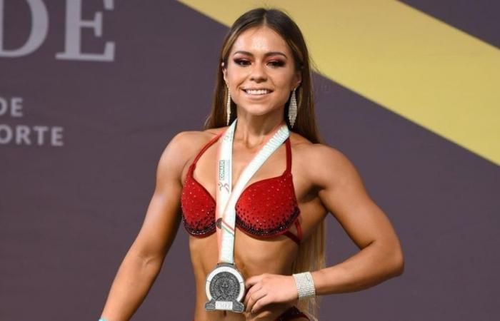 Instagram fenomeni reklamını yaptığı ameliyat sırasında hayatını kaybetti! 5