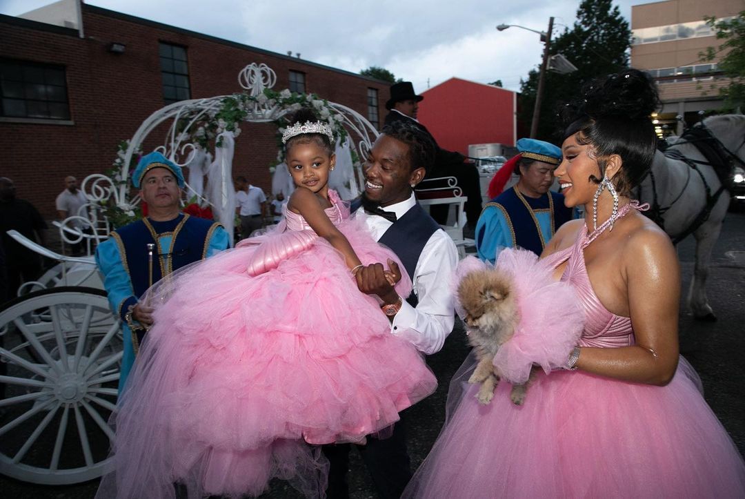 Dünyaca ünlü rap şarkıcısı Cardi B'den 3 yaşındaki kızına inanılmaz parti! Aldığı hediye servet değerinde 37