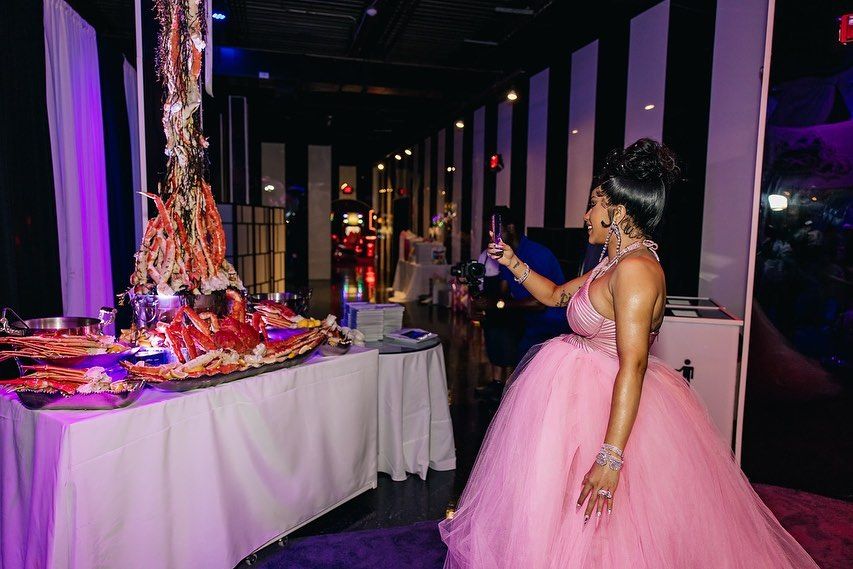 Dünyaca ünlü rap şarkıcısı Cardi B'den 3 yaşındaki kızına inanılmaz parti! Aldığı hediye servet değerinde 29