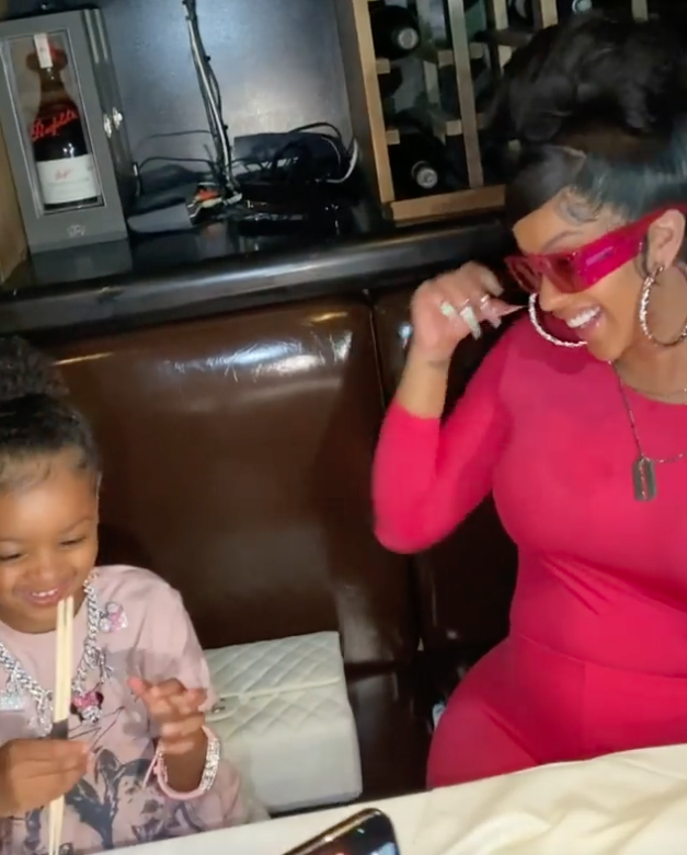 Dünyaca ünlü rap şarkıcısı Cardi B'den 3 yaşındaki kızına inanılmaz parti! Aldığı hediye servet değerinde 4