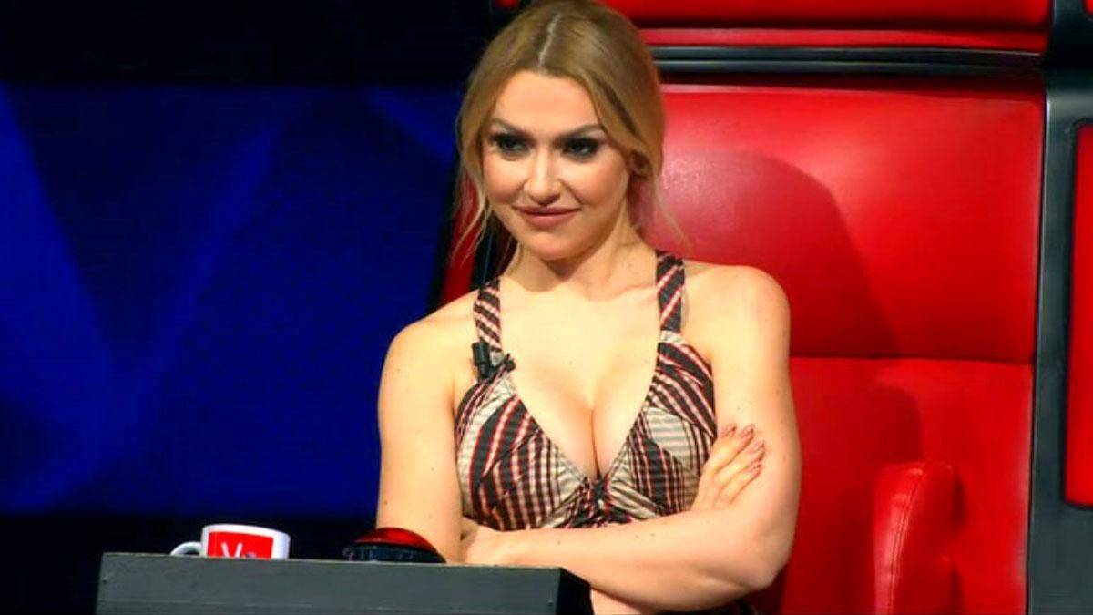 Hadise o haberlere ateş püskürdü! Çağla Şikel'e verdi veriştirdi! Maske paylaşımı bardağı taşırdı! 2