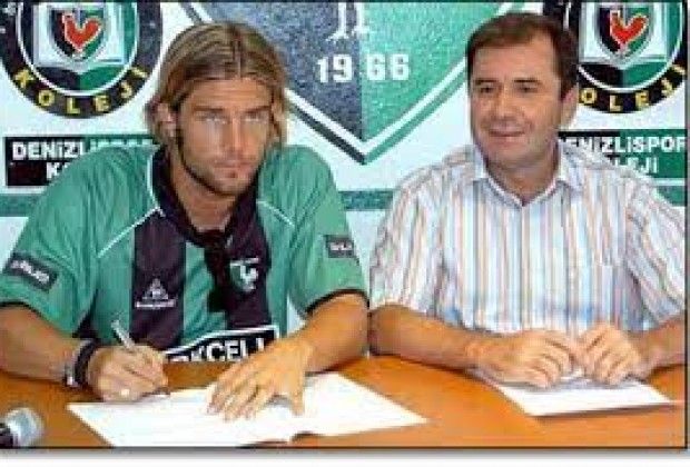 Çaykur Rizespor'un yeni transferi Lebogang Phiri, Süper Lig'in 22. Güney Afrikalısı oldu 14