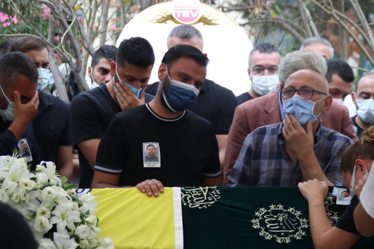 Alişan’ın kardeşi Selçuk Tektaş vefatıyla sevenlerini yasa boğdu! Ölümünün ardından ünlü isimlerden yürek yakan paylaşımlar… 6