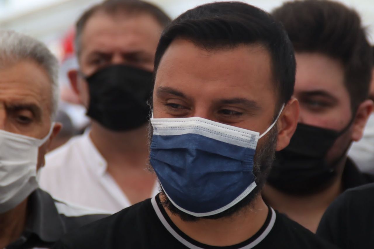 Alişan’ın kardeşi Selçuk Tektaş vefatıyla sevenlerini yasa boğdu! Ölümünün ardından ünlü isimlerden yürek yakan paylaşımlar… 10