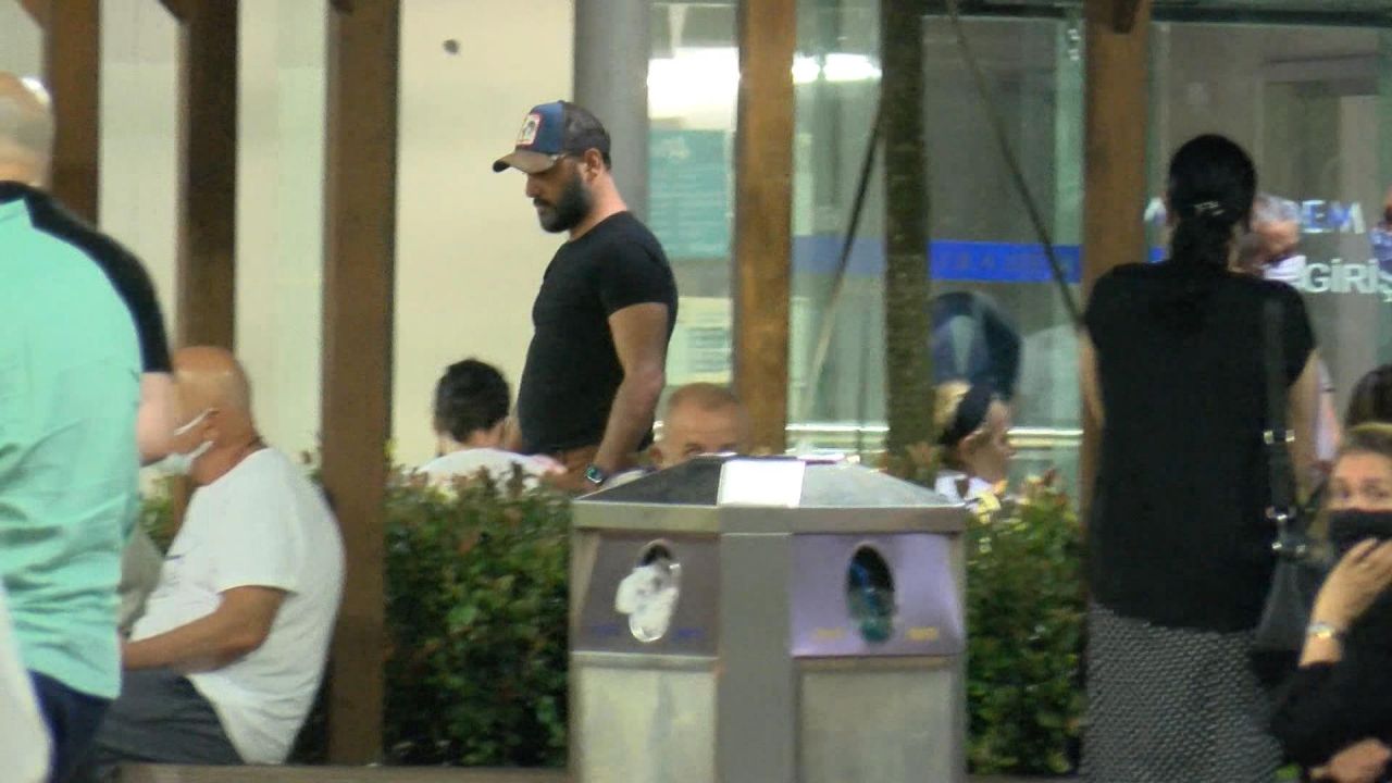 Alişan’ın kardeşi Selçuk Tektaş vefatıyla sevenlerini yasa boğdu! Ölümünün ardından ünlü isimlerden yürek yakan paylaşımlar… 2