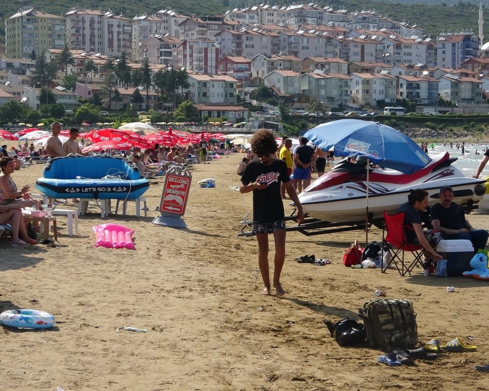 Isparta'nın yedi renkli Eğirdir Gölü’ne vatandaşlar akın etti 9