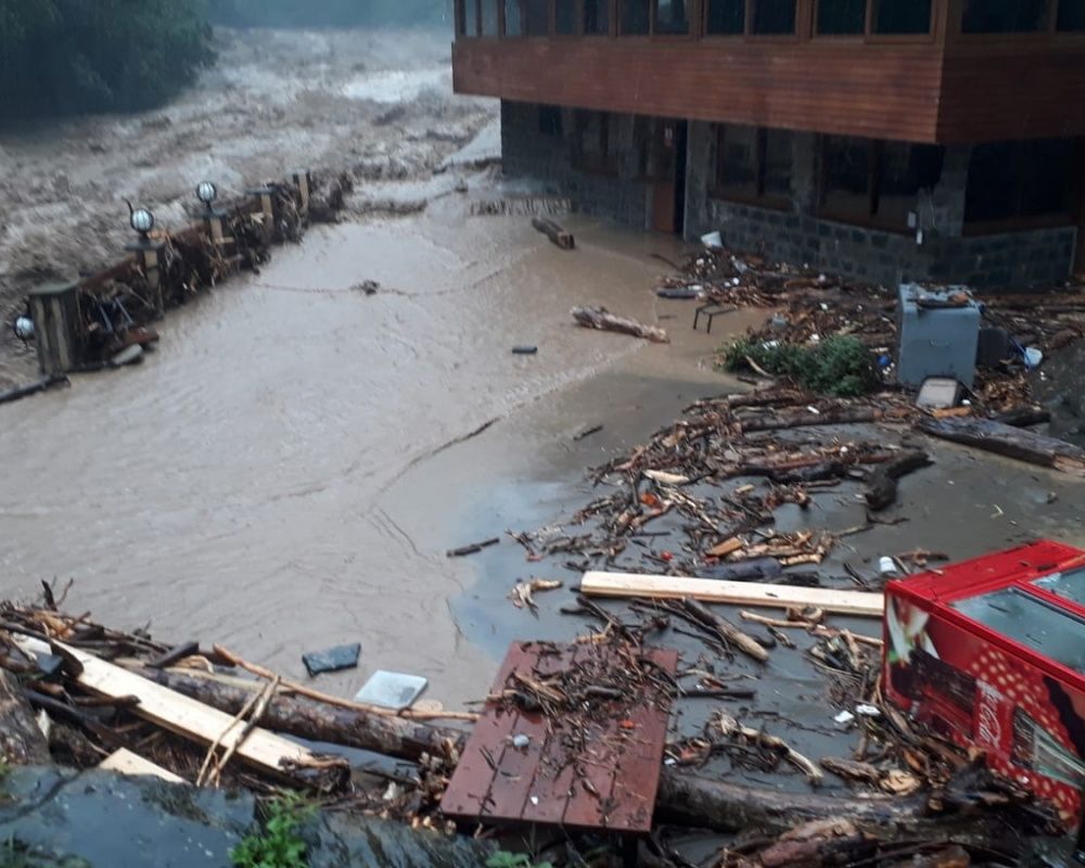 Artvin'de sel seferberliği! Afetin izlerini silmeye çalışıyorlar 20