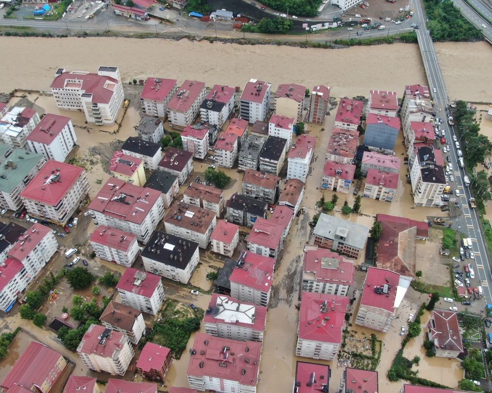 Artvin'de sel seferberliği! Afetin izlerini silmeye çalışıyorlar 13