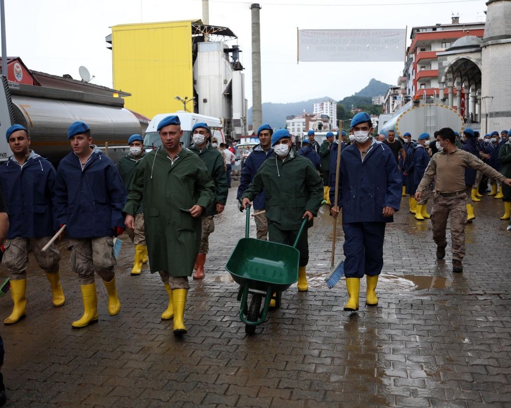 Doğu Karadeniz'de sel felaketinin bilançosu ağır oldu! Artvin'de selin izleri siliniyor 8