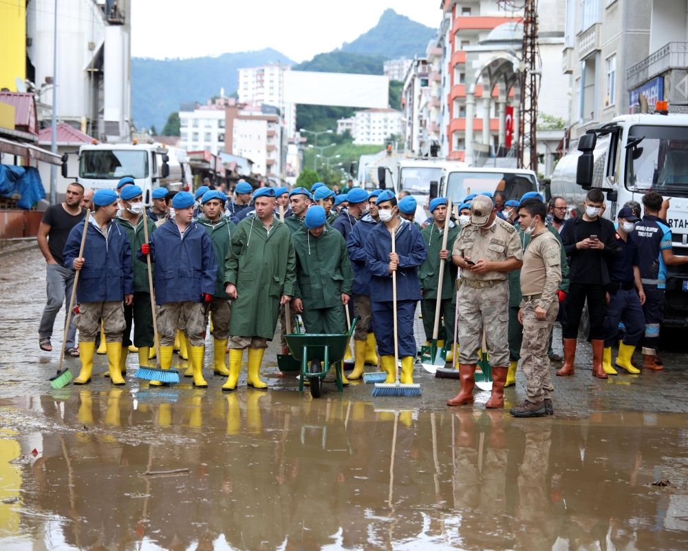 Doğu Karadeniz'de sel felaketinin bilançosu ağır oldu! Artvin'de selin izleri siliniyor 6