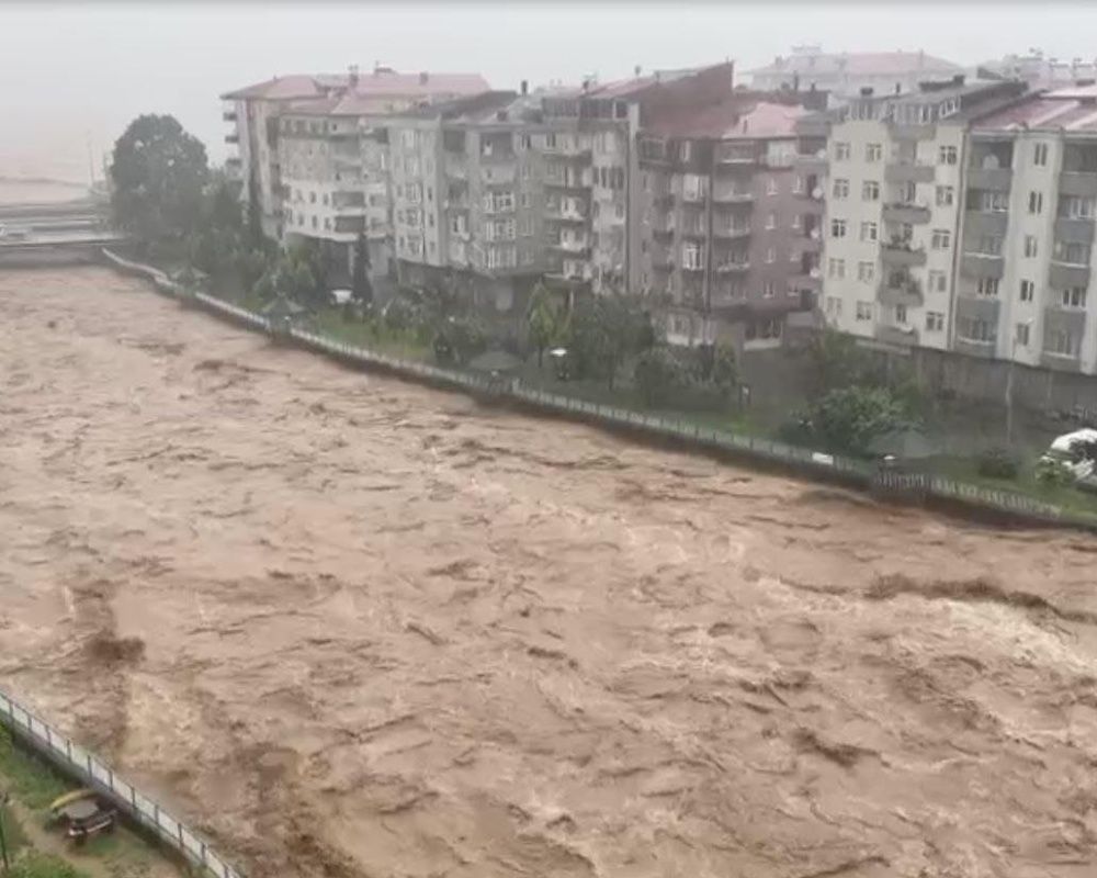 Doğu Karadeniz'de sel felaketinin bilançosu ağır oldu! Artvin'de selin izleri siliniyor 33