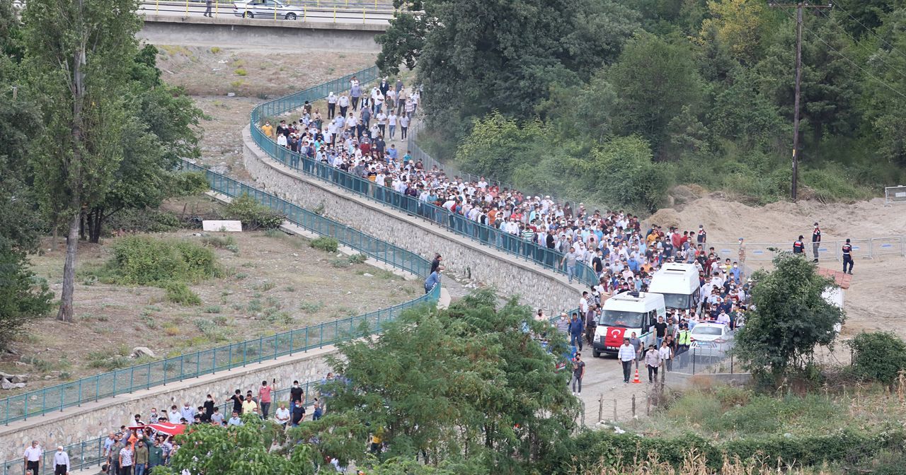 El Bab şehidi Emrah Arslan'a son görev 14