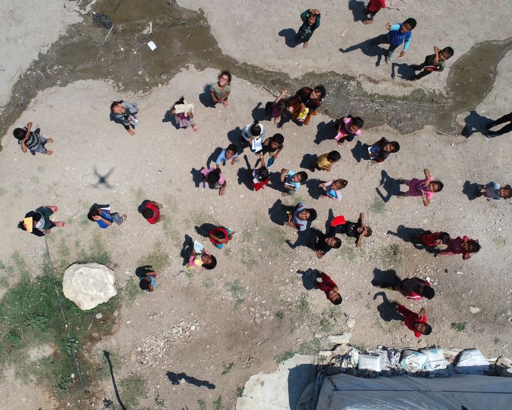 Suriye'de savaştan kaçtı, Adana'da çadırda okuma yazma öğretiyor 10