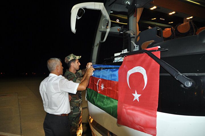 Destek için ilk ekip geldi: Biz canımızla, kanımızla her zaman Türkiye'nin yanındayız! 3