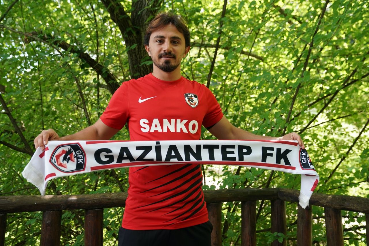 Süper Lig 2021-22 sezonu transfer hareketleri 23