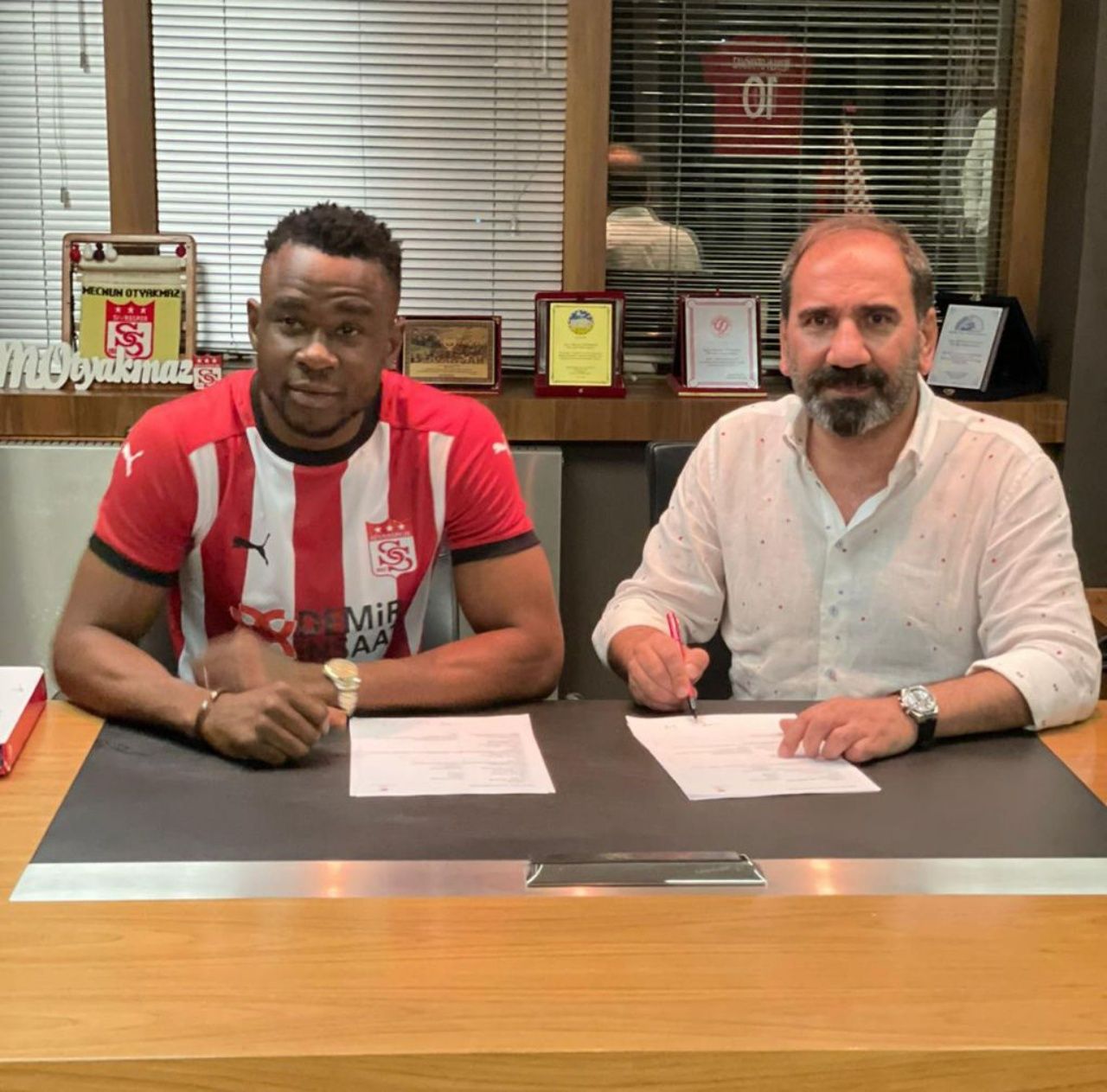 Süper Lig 2021-22 sezonu transfer hareketleri 24