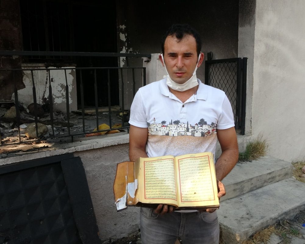 Manavgat'taki yangında küle dönen evdeki Kur'an-ı Kerimler zarar görmedi 2