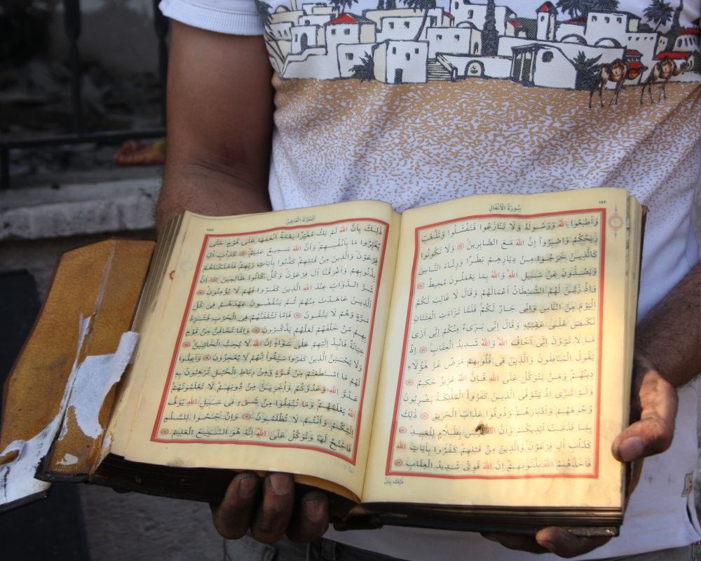 Manavgat'taki yangında küle dönen evdeki Kur'an-ı Kerimler zarar görmedi 10
