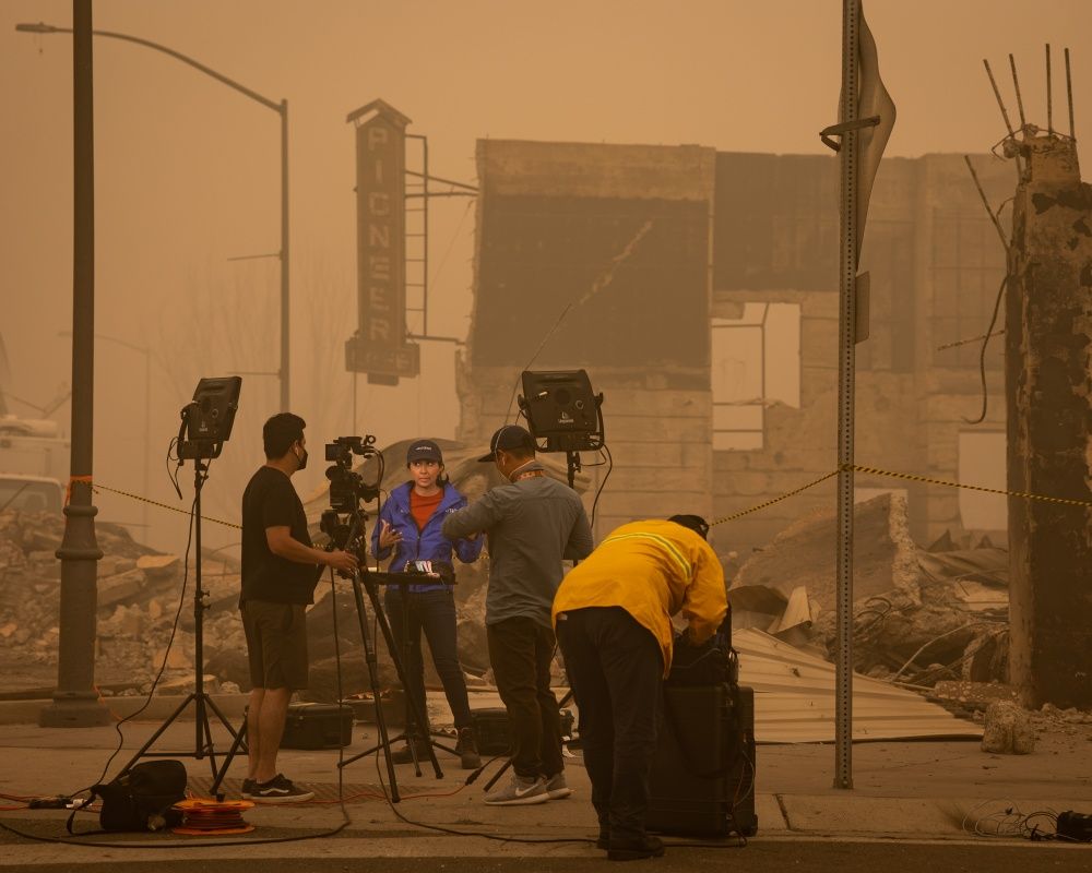 California tarihinin en büyük 3. yangınını yaşıyor! 3 haftadır söndürülemedi 50