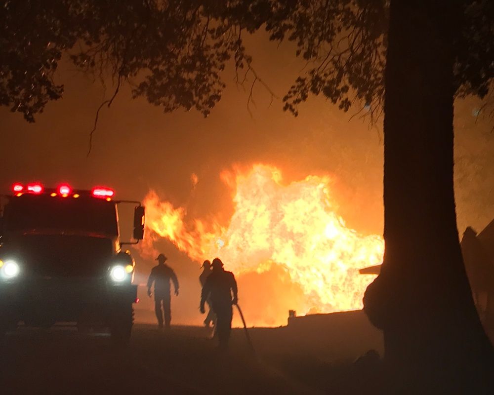 California tarihinin en büyük 3. yangınını yaşıyor! 3 haftadır söndürülemedi 62