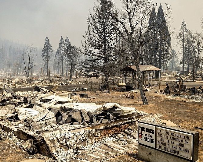 California tarihinin en büyük 3. yangınını yaşıyor! 3 haftadır söndürülemedi 64
