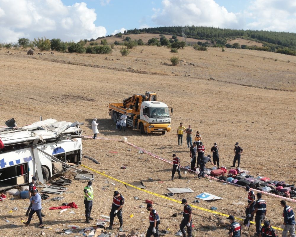 15 kişiye mezar oldu! Balıkesir'deki korkunç kazadan arda kalanlar... 30