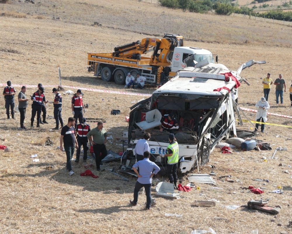 15 kişiye mezar oldu! Balıkesir'deki korkunç kazadan arda kalanlar... 36