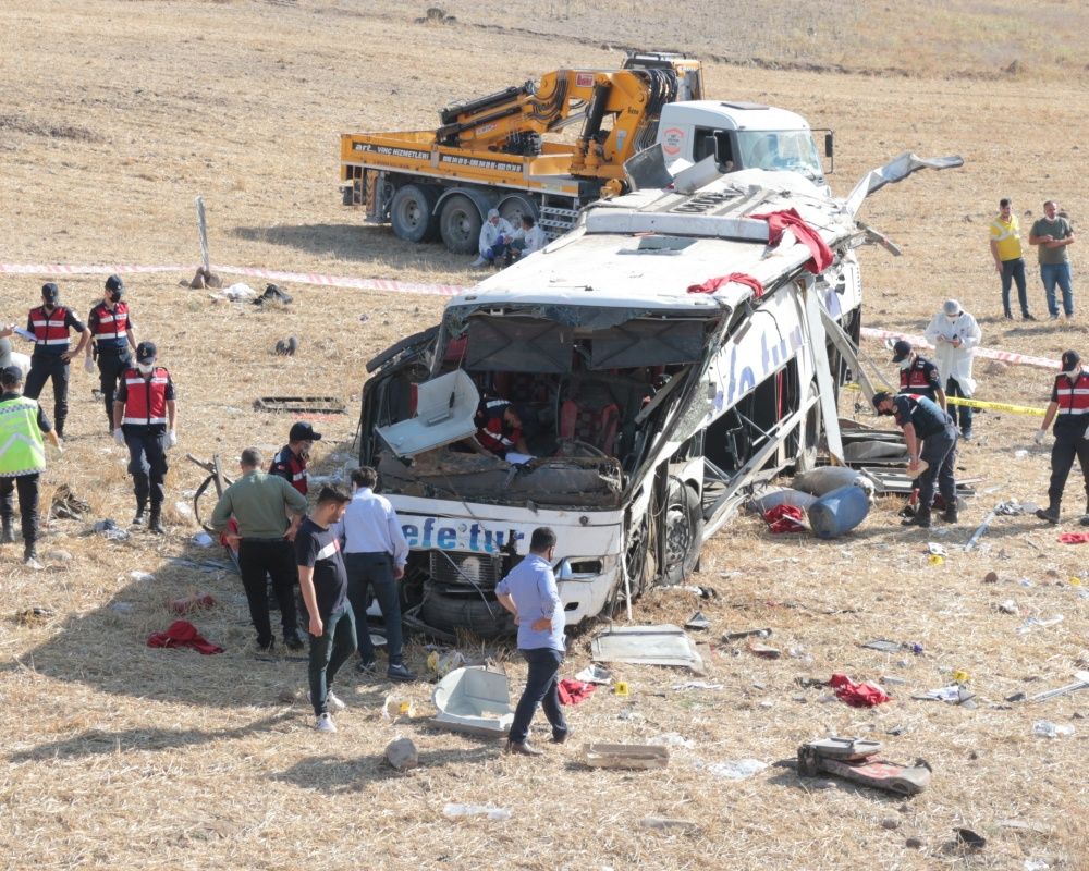 15 kişiye mezar oldu! Balıkesir'deki korkunç kazadan arda kalanlar... 45